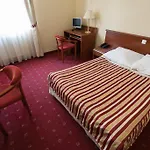 Twins Ii Hotel 3*